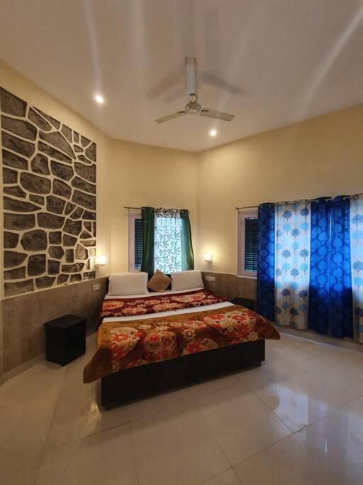 Kasauli Cascade A Cheerfull 4 Bedroom Challet Εξωτερικό φωτογραφία