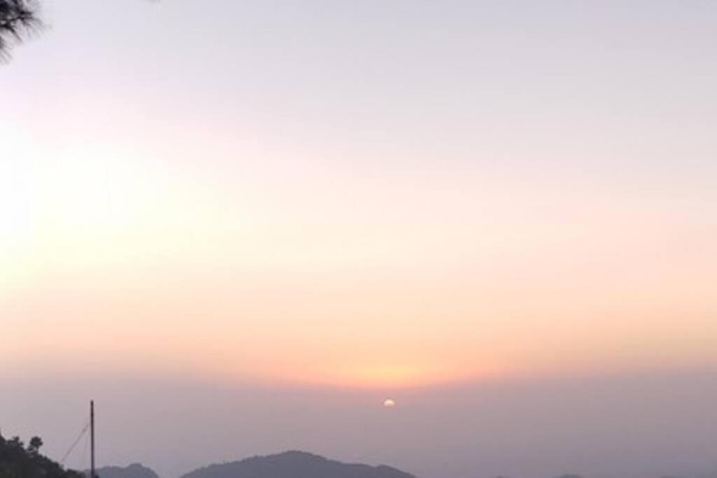 Kasauli Cascade A Cheerfull 4 Bedroom Challet Εξωτερικό φωτογραφία