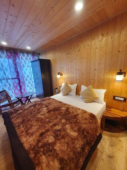 Kasauli Cascade A Cheerfull 4 Bedroom Challet Εξωτερικό φωτογραφία