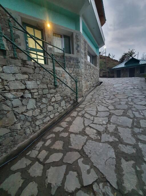 Kasauli Cascade A Cheerfull 4 Bedroom Challet Εξωτερικό φωτογραφία