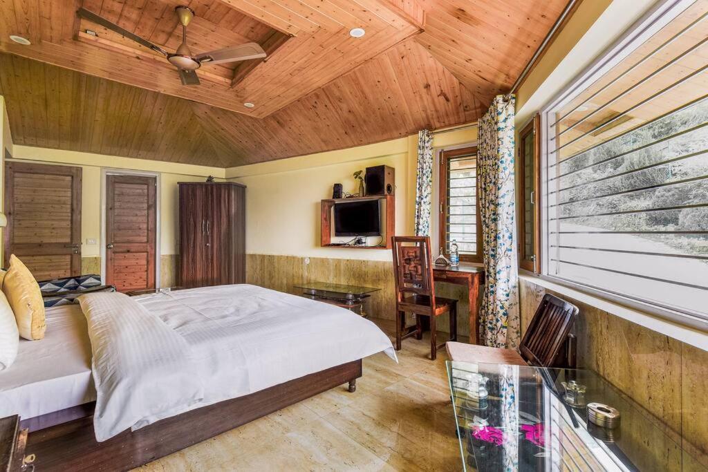 Kasauli Cascade A Cheerfull 4 Bedroom Challet Εξωτερικό φωτογραφία