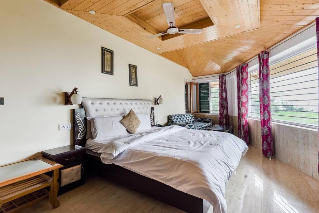 Kasauli Cascade A Cheerfull 4 Bedroom Challet Εξωτερικό φωτογραφία